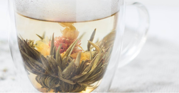 Fiori di Tè: I Tea Bouquet Che Sbocciano in Tazza