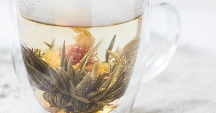 Bouquets de thé : Les bouquets de thé qui fleurissent dans la tasse