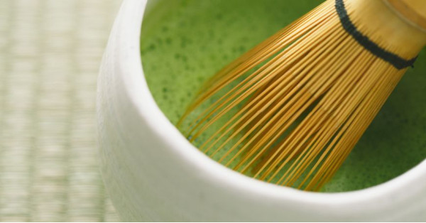 How to Prepare Matcha Tea (Even Without a Whisk)