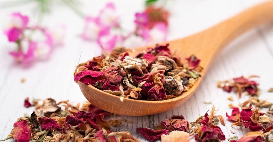 Herbal Teas for Children: What They Are, Benefits, and Recipes