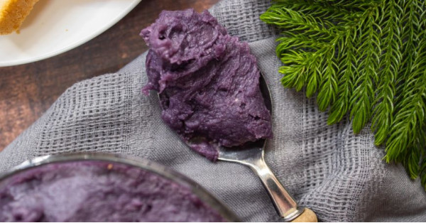 Ube: Cos'è l'Igname Viola che ha Conquistato le Caffetterie di Tutto il Mondo