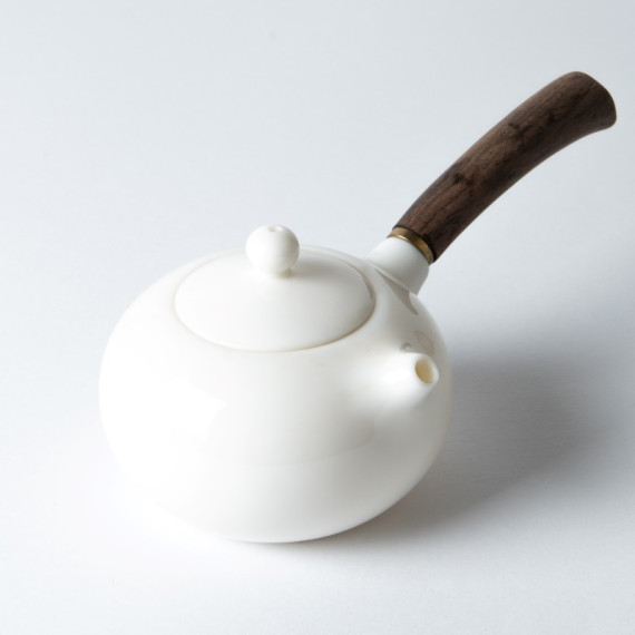 Porzellan-Teekanne mit Holzgriff -Jun-
